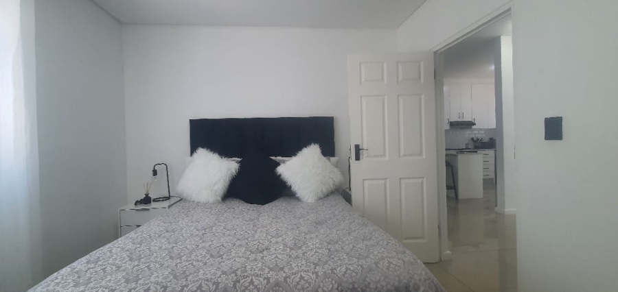 2 Bedroom Property for Sale in Wetton Western Cape